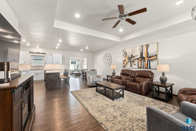 5303 S Mumford Ave Avenue, Sioux Falls, SD 57108