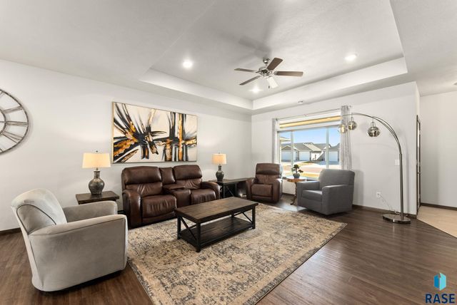 5303 S Mumford Ave Avenue, Sioux Falls, SD 57108