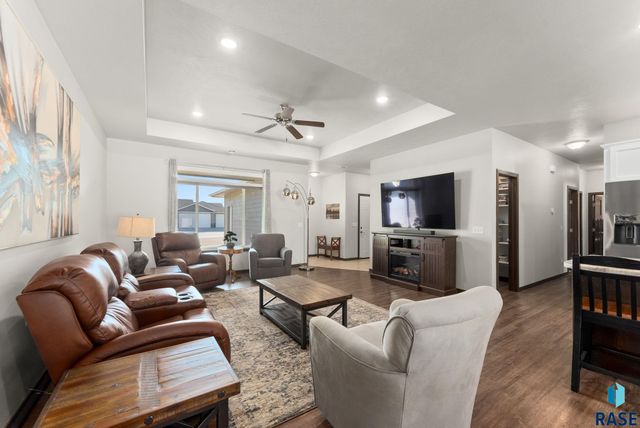 5303 S Mumford Ave Avenue, Sioux Falls, SD 57108