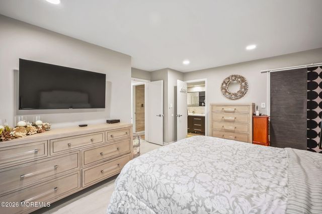 201 Paddington Court, Manalapan, NJ 07726