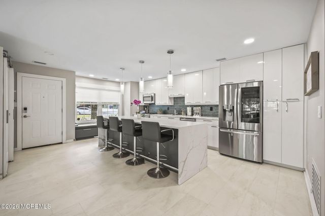 201 Paddington Court, Manalapan, NJ 07726