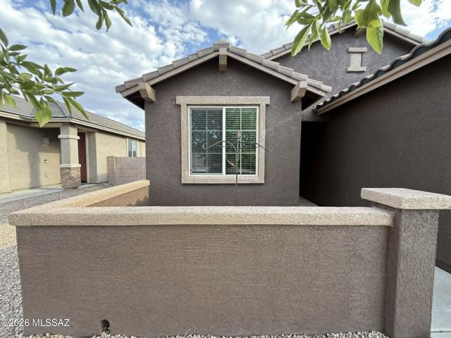 10450 S Cutting Horse Drive, Vail, AZ 85641