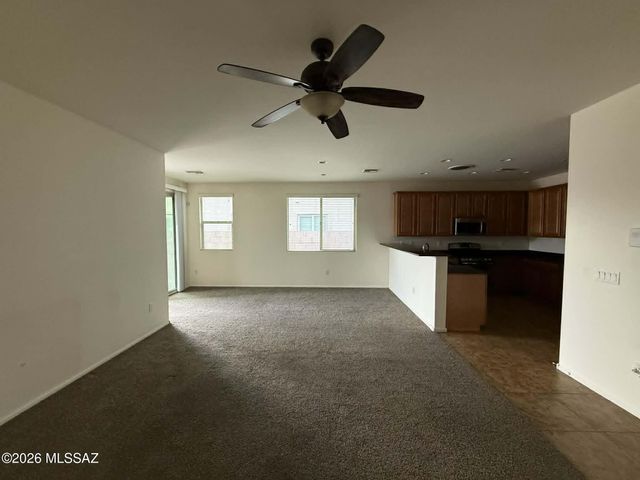 10450 S Cutting Horse Drive, Vail, AZ 85641