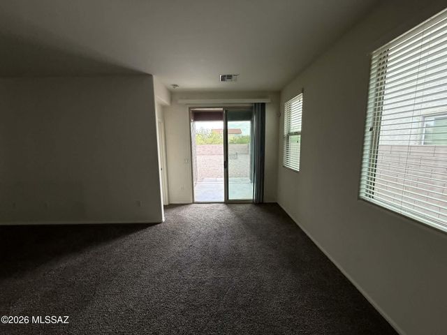 10450 S Cutting Horse Drive, Vail, AZ 85641