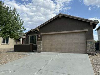 10450 S Cutting Horse Drive, Vail, AZ 85641