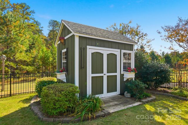 4069 Henshaw Road, Waxhaw, NC 28173