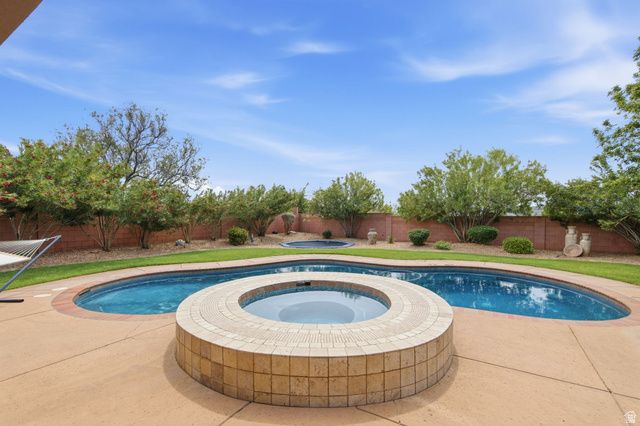 3648 E CANYON CREST AVE, Washington, UT 84780