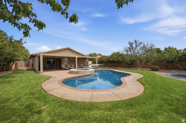 3648 E CANYON CREST AVE, Washington, UT 84780