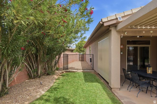 3648 E CANYON CREST AVE, Washington, UT 84780