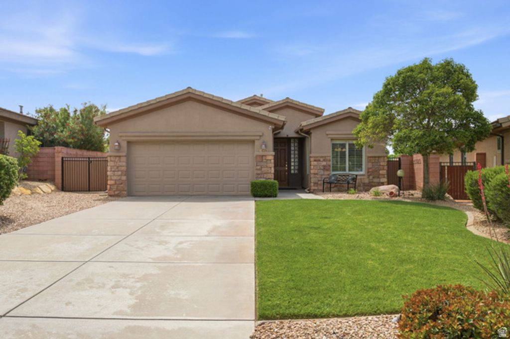 3648 E CANYON CREST AVE, Washington, UT 84780