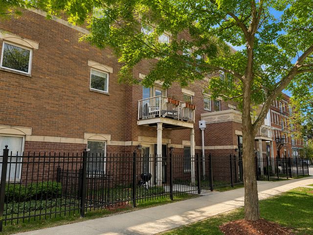 803 E 41ST Street 1B, Chicago, IL 60653