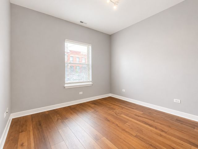 803 E 41ST Street 1B, Chicago, IL 60653
