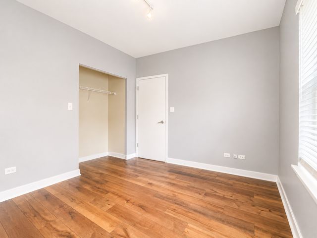 803 E 41ST Street 1B, Chicago, IL 60653
