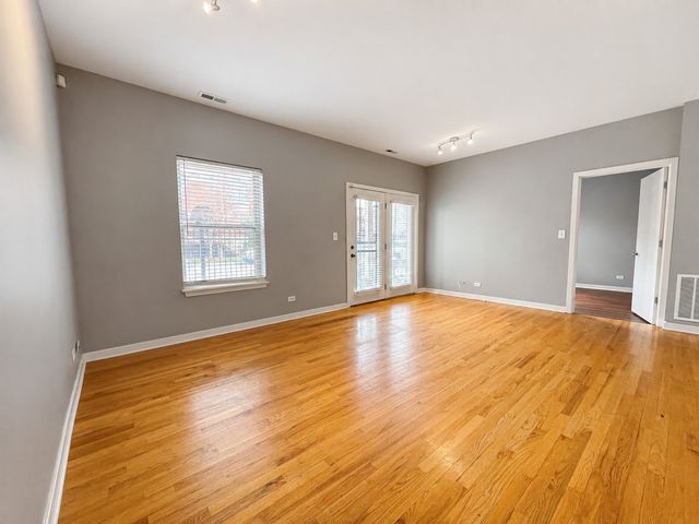 803 E 41ST Street 1B, Chicago, IL 60653