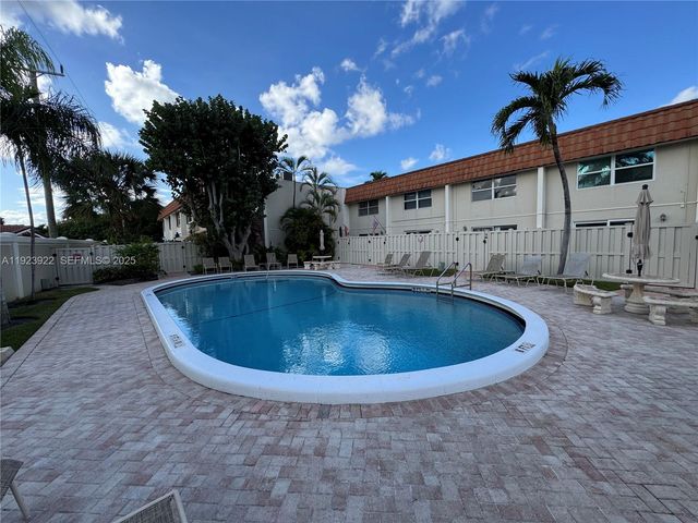 5555 N Ocean Blvd 28, Lauderdale By The Sea, FL 33308