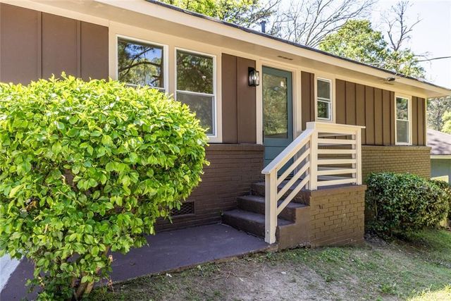 2752 Marco Drive NW, Atlanta, GA 30318