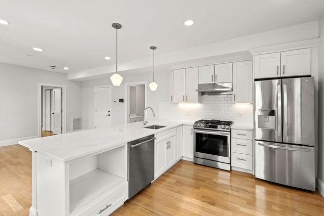 4 Wakefield Ave 4, Wakefield, MA 01880