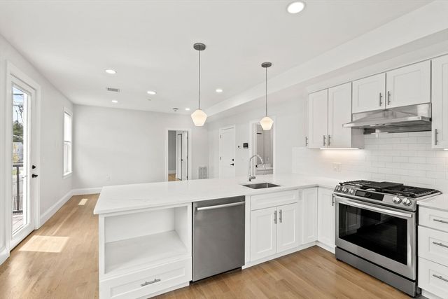 4 Wakefield Ave 4, Wakefield, MA 01880