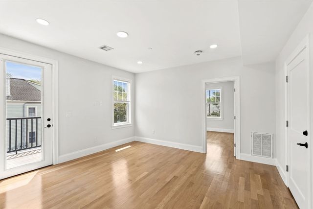 4 Wakefield Ave 4, Wakefield, MA 01880