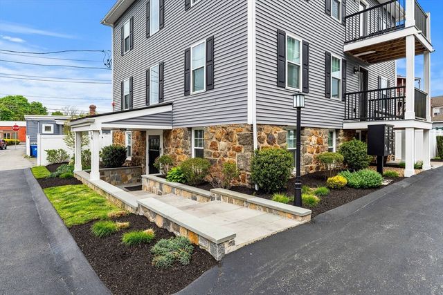 4 Wakefield Ave 4, Wakefield, MA 01880