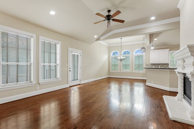 5801 Hillcrest Avenue 9, University Park, TX 75205