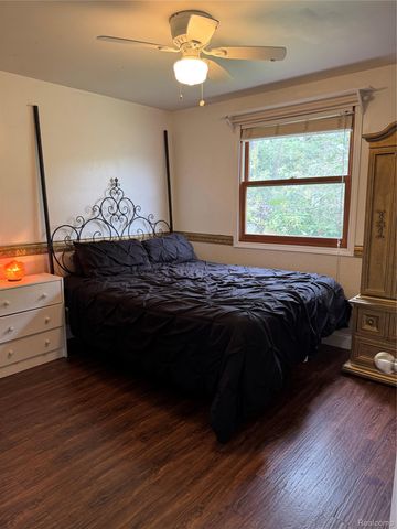 3877 Westlyn Drive, Lake Orion Village, MI 48359