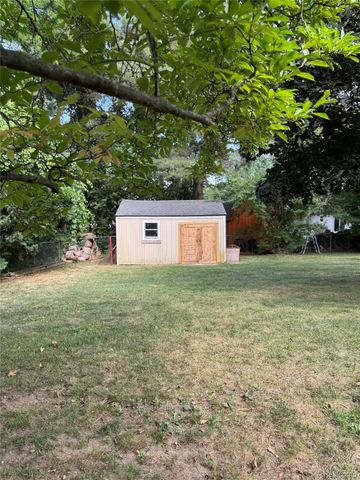3877 Westlyn Drive, Lake Orion Village, MI 48359