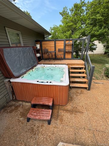 3877 Westlyn Drive, Lake Orion Village, MI 48359