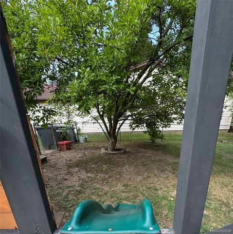 3877 Westlyn Drive, Lake Orion Village, MI 48359