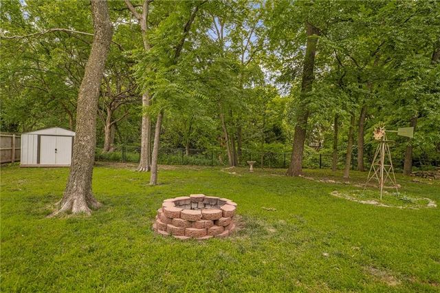 15820 W 123rd Street, Olathe, KS 66062