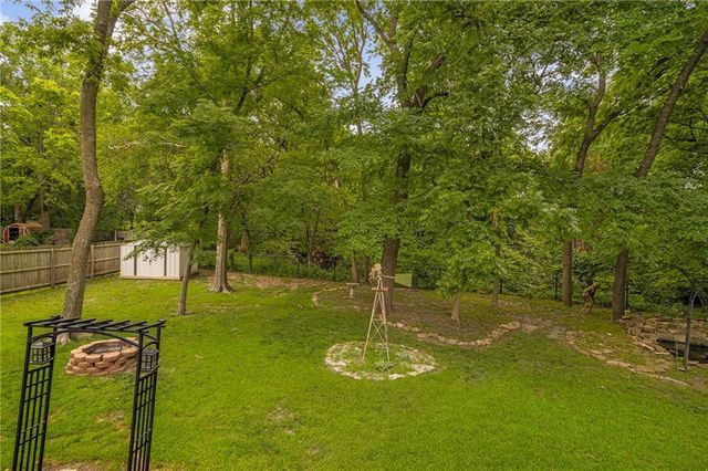 15820 W 123rd Street, Olathe, KS 66062