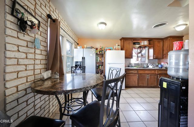 1318 Vale Street, Bakersfield, CA 93307