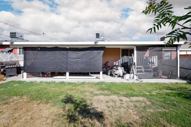 1318 Vale Street, Bakersfield, CA 93307