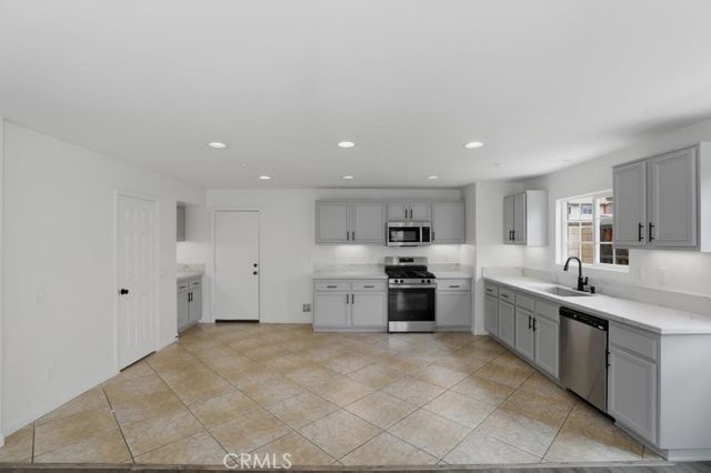 19805 San Luis Rey, Riverside, CA 92508