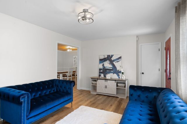 213 Riverwood Dr, Hendersonville, TN 37075