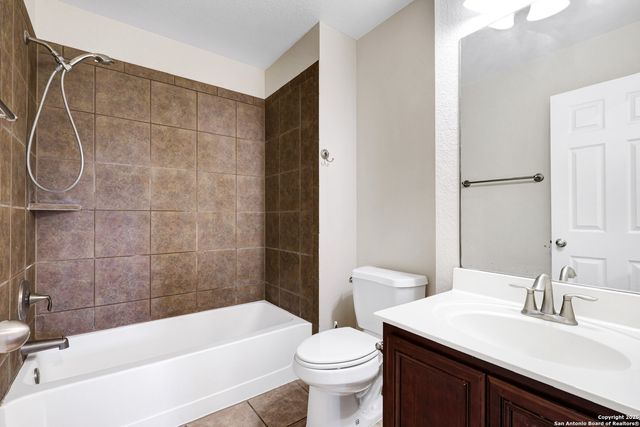 10410 WESER LN, Helotes, TX 78023