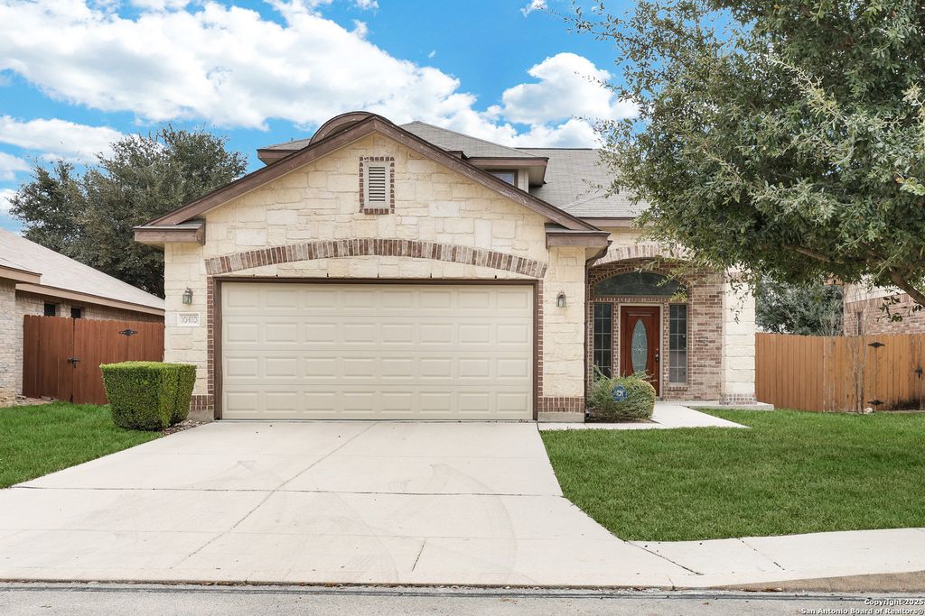 10410 WESER LN, Helotes, TX 78023