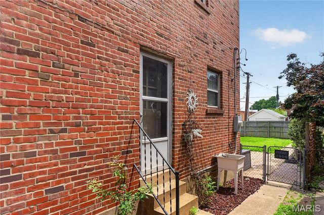 6014 Potomac Street, St Louis, MO 63139