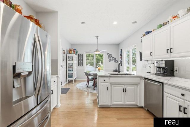 1070 Waters Edge Court, Carter Lake, IA 51510
