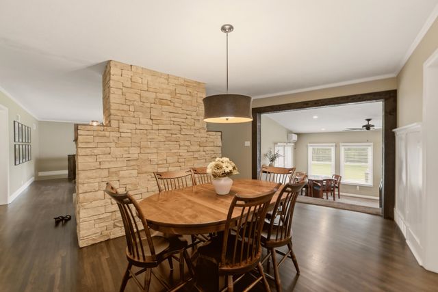 9 W Rolling Hills Dr, Wichita, KS 67212