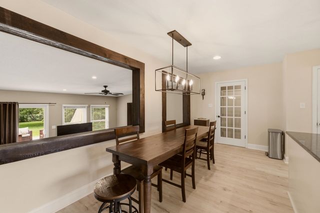 9 W Rolling Hills Dr, Wichita, KS 67212