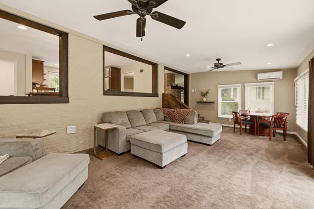 9 W Rolling Hills Dr, Wichita, KS 67212