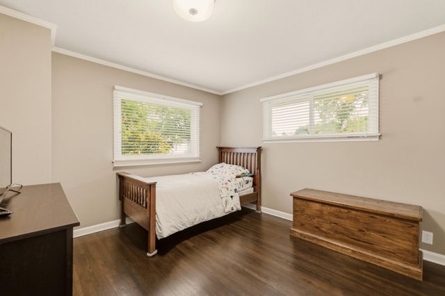 9 W Rolling Hills Dr, Wichita, KS 67212