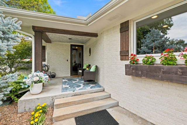 9 W Rolling Hills Dr, Wichita, KS 67212