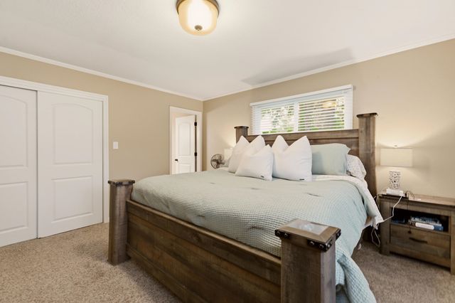 9 W Rolling Hills Dr, Wichita, KS 67212