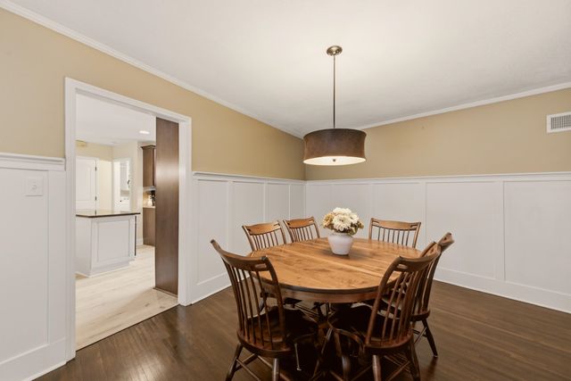 9 W Rolling Hills Dr, Wichita, KS 67212