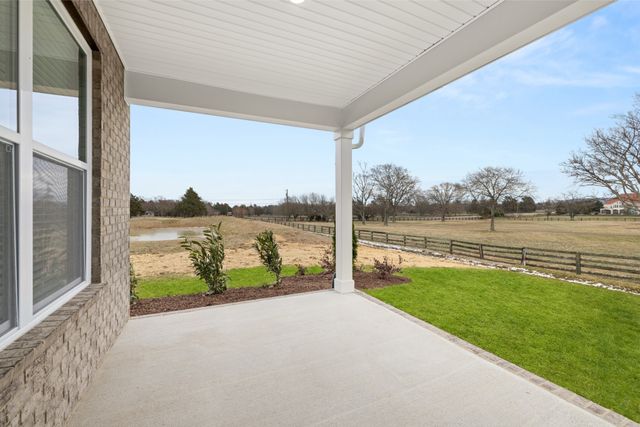 915 Laurel Drive, Clarksville, TN 37043