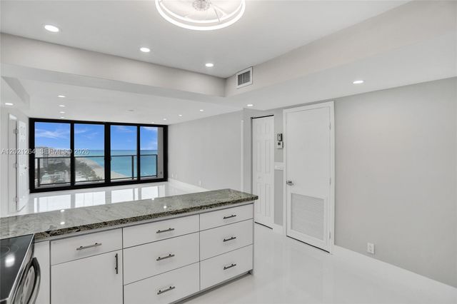 2301 S Ocean Dr 2404, Hollywood, FL 33019