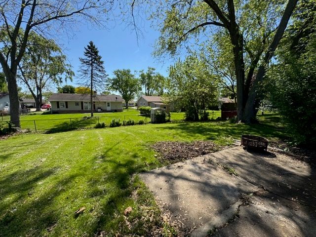 1123 Cedar Lane, Elk Grove Village, IL 60007