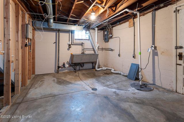 505 Oxford Pl, Louisville, KY 40207